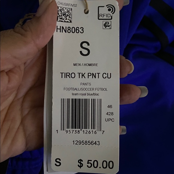 Adidas - Picture 6 of 10